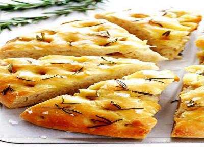 طرز تهیه و رازهای پخت نان فوکاچیا خوشمزه و سالم
